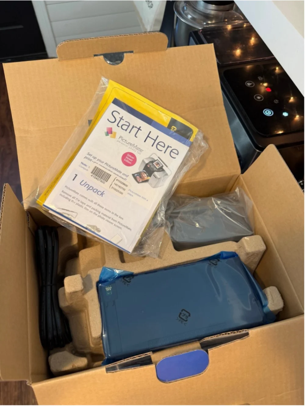 NEW Epson PictureMate Personal Photo Lab Deluxe Viewer Edition Printer